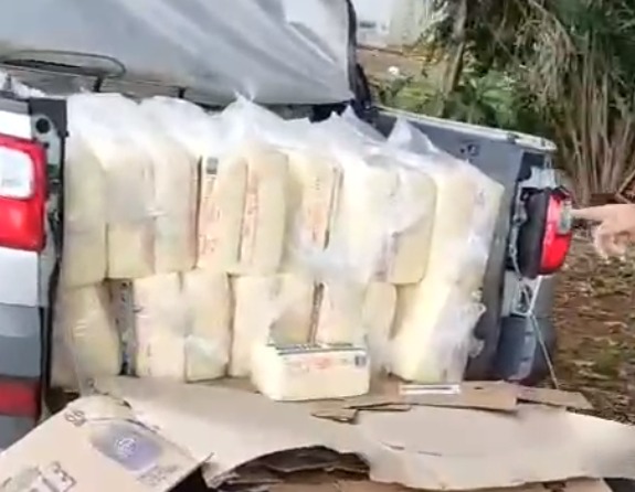 Imagem Ilustrando a Notícia: PRF apreende 700 kg de queijo clandestino em Jaraguá