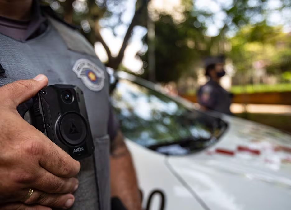 Imagem Ilustrando a Notícia: O uso de câmeras em uniformes de PMs não é avaliado em Goiás