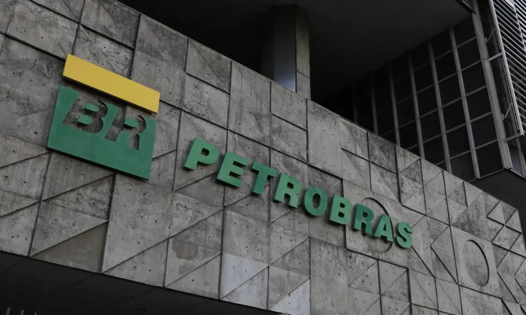 Imagem Ilustrando a Notícia: Petrobras confirma renúncia de membro do conselho de administração
