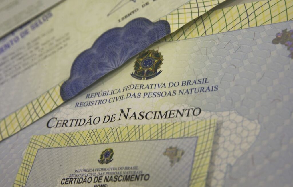 Imagem Ilustrando a Notícia: Registros de crianças sem o nome do pai cresceram 10% em Goiás
