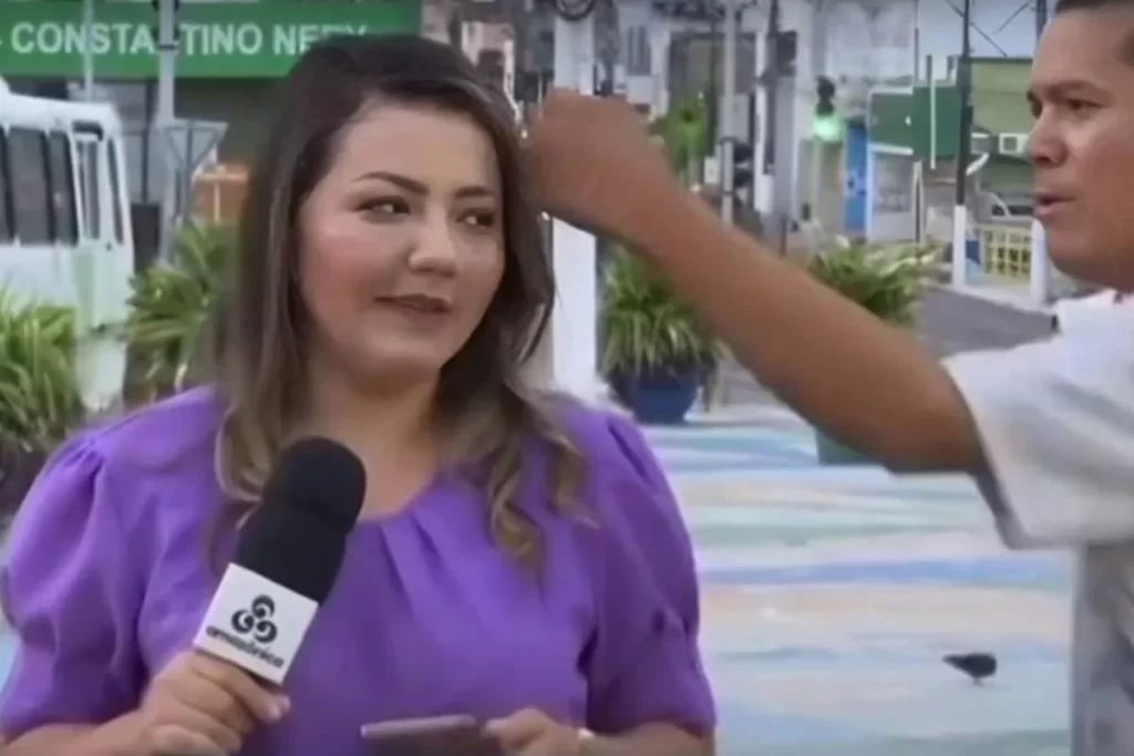 Imagem Ilustrando a Notícia: Repórter da TV Globo leva soco na cabeça durante ao vivo 