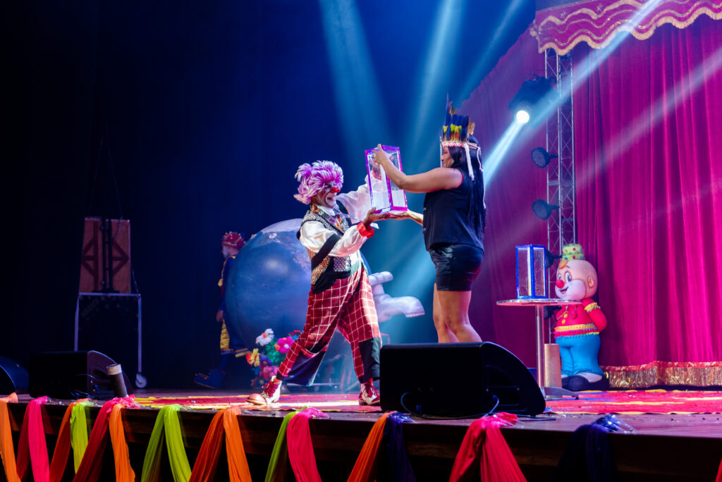 Imagem Ilustrando a Notícia: Turnê de espetáculos circenses acontece neste fim de semana em Goianira e Nova Veneza