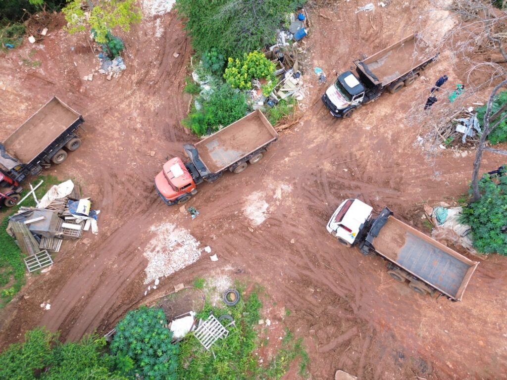 Imagem Ilustrando a Notícia: Prefeitura de Goiânia autua aterramento ilegal no Jardim Leblon