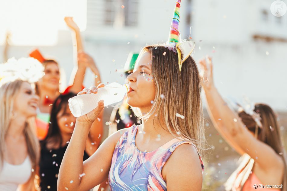 Imagem Ilustrando a Notícia: Hidratação é essencial para curtir o Carnaval com saúde