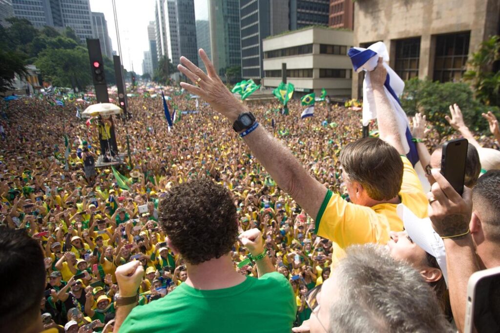 Imagem Ilustrando a Notícia: Deputados goianos comentam ato pró-bolsonaro na Avenida Paulista