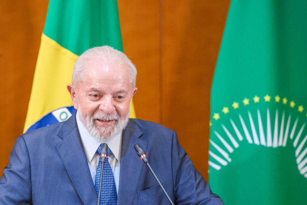 Imagem Ilustrando a Notícia: Brasil estaria sendo ofuscado no G20 por causa de ‘gafes’ de Lula, avalia The Economist  