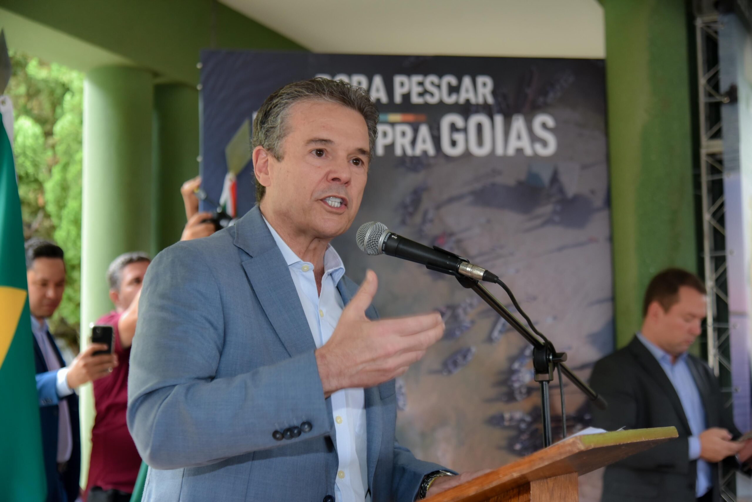 Imagem Ilustrando a Notícia: Em visita a Goiás, ministro participa da abertura da temporada de pesca esportiva