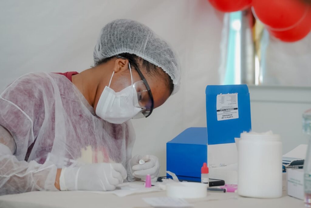 Imagem Ilustrando a Notícia: Saúde amplia oferta de testes rápidos de HIV, sífilis e hepatite em Goiânia
