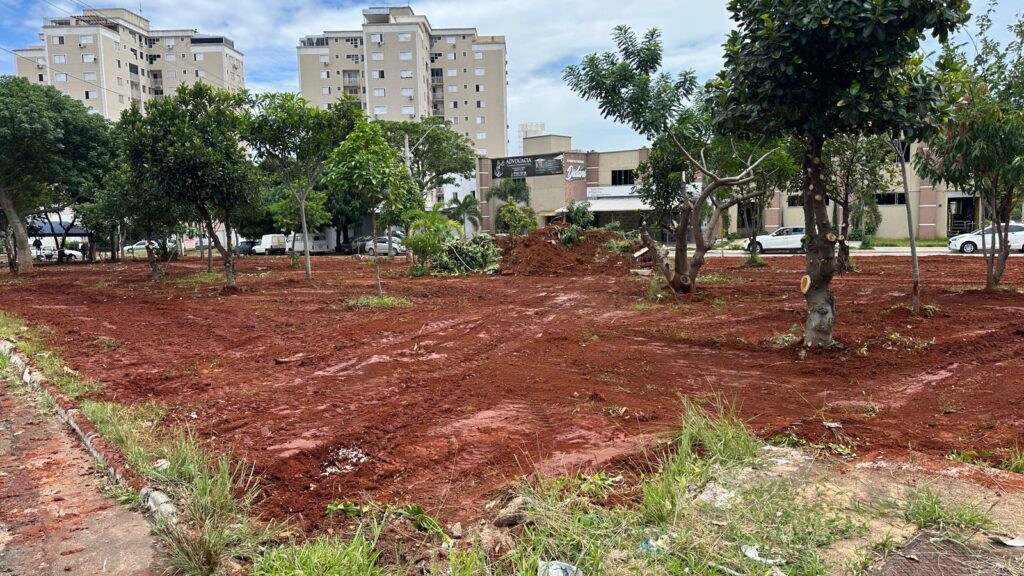 Imagem Ilustrando a Notícia: Prefeitura começa a construir praça na Vila Jardim São Judas Tadeu