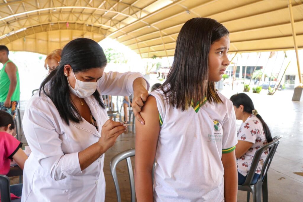 Imagem Ilustrando a Notícia: Vacina contra dengue chega a escolas de Senador Canedo