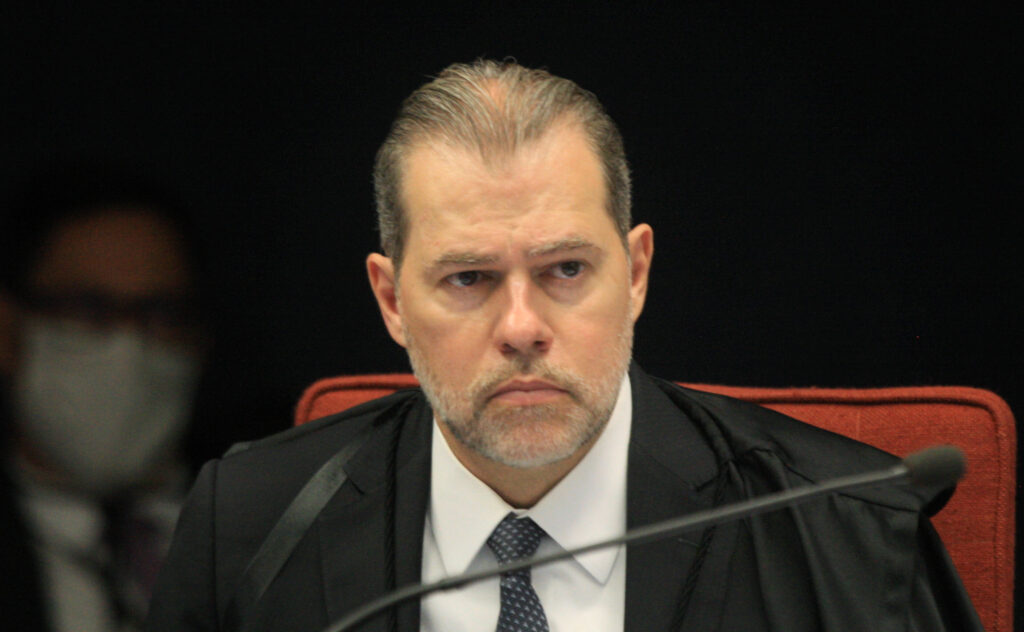 Imagem Ilustrando a Notícia: Toffoli suspende multa de R$ 8,5 bilhões da Odebrecht