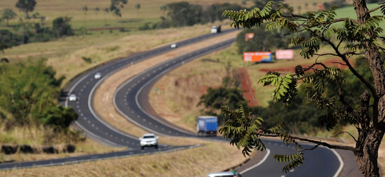 Imagem Ilustrando a Notícia: Tarifas de pedágio nas rodovias da Triunfo Concebra terão reajuste a partir de 19 de fevereiro