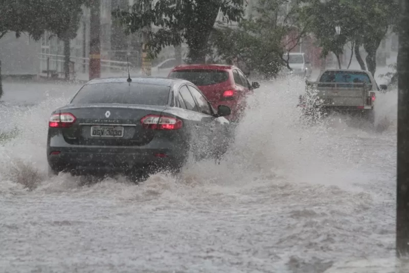 Imagem Ilustrando a Notícia: Frente fria em Goiás pode chegar acompanhada de tempestades nesta sexta