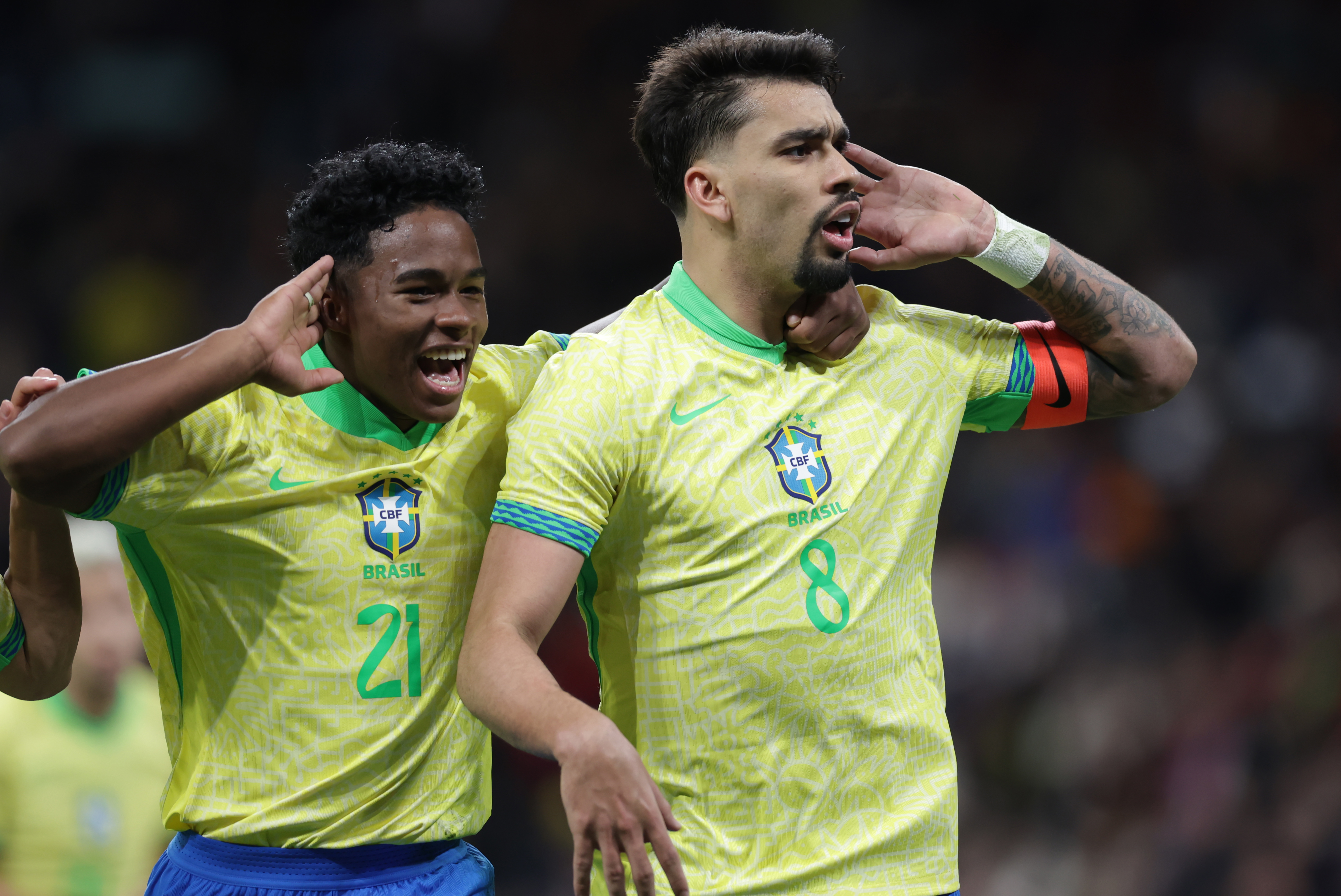 Imagem Ilustrando a Notícia: Brasil fica atrás do placar duas vezes, mas conquista empate no segundo amistoso
