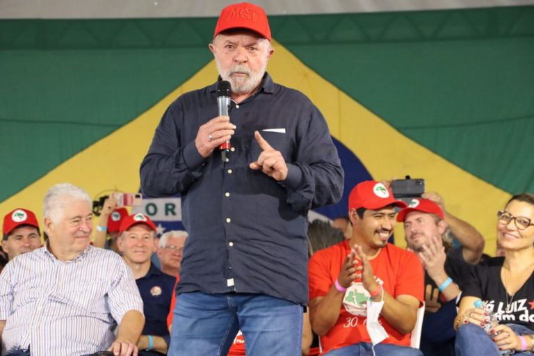 Imagem Ilustrando a Notícia: MST invade fazenda em Minas Gerais por lentidão do governo Lula na reforma agrária