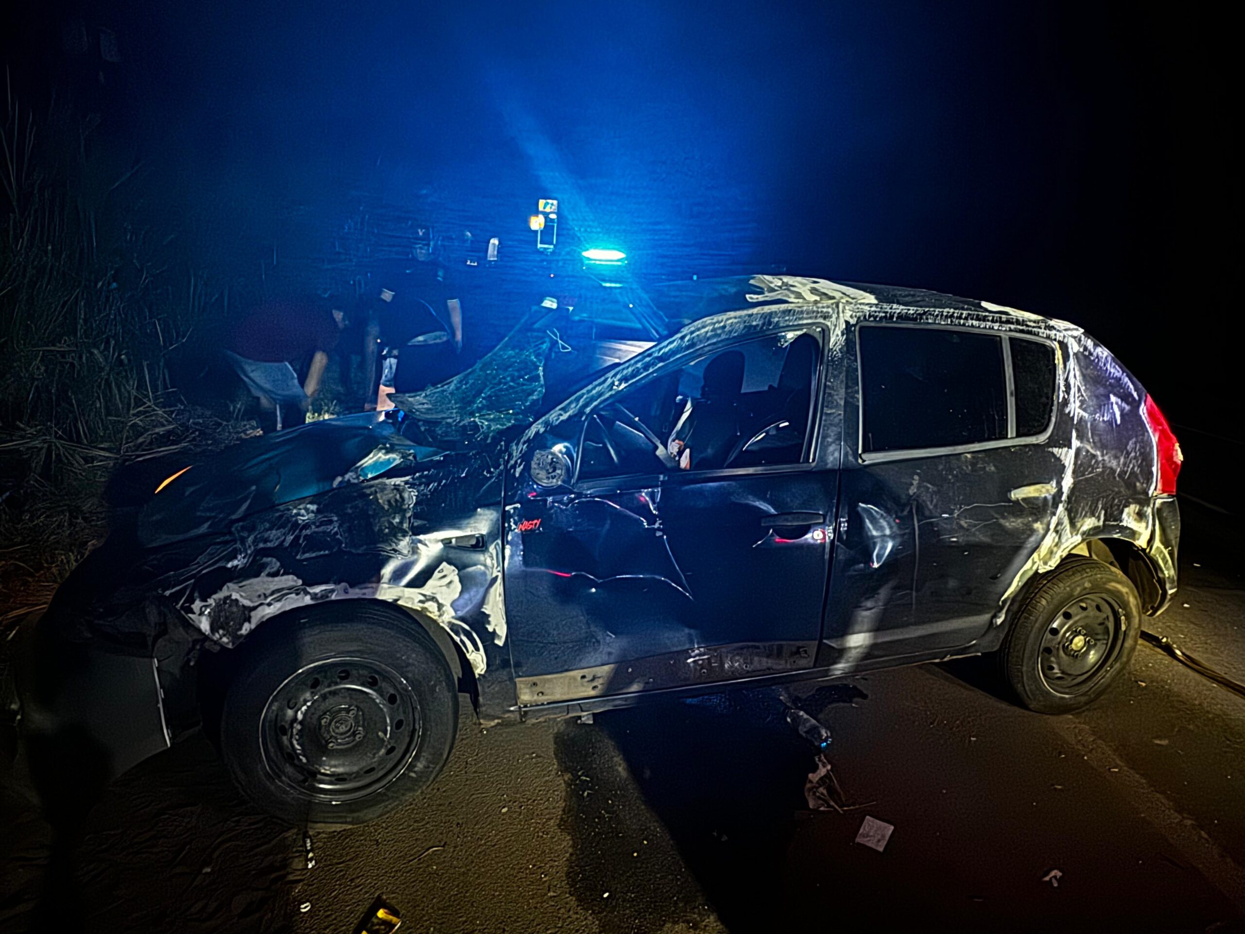 Imagem Ilustrando a Notícia: Carro capota e motorista morre após ser arremessado para fora na BR-153, em Pontalina