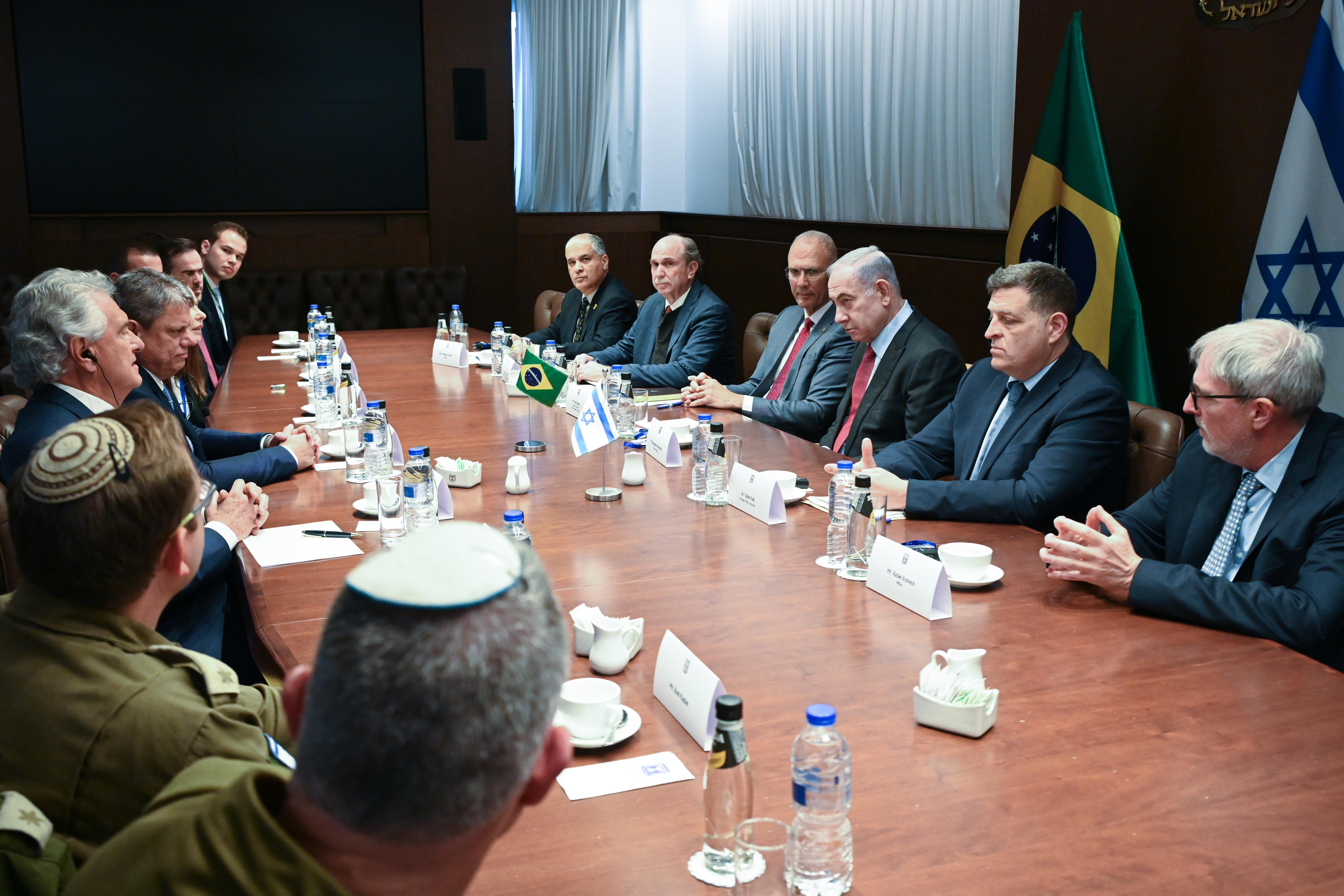Imagem Ilustrando a Notícia: Em audiência com Netanyahu, Caiado diz que fala de Lula sobre conflito em Gaza “foi infeliz”