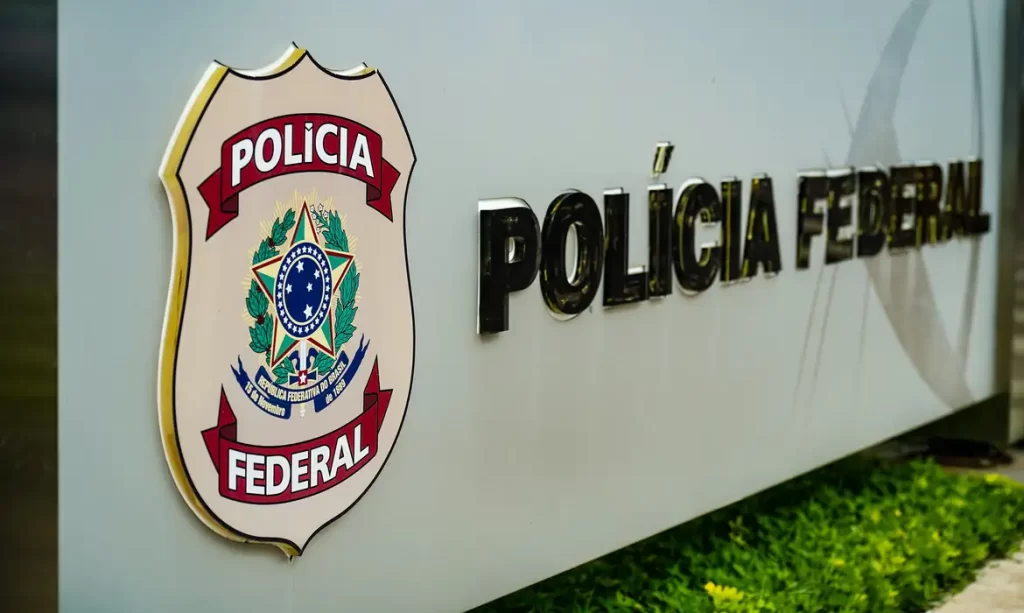 Imagem Ilustrando a Notícia: PF combate grupo que mandava cocaína para a Europa pelo Porto de Pecém