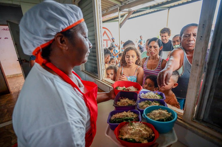 Imagem Ilustrando a Notícia: Insegurança alimentar cai 30% no Brasil, aponta estudo