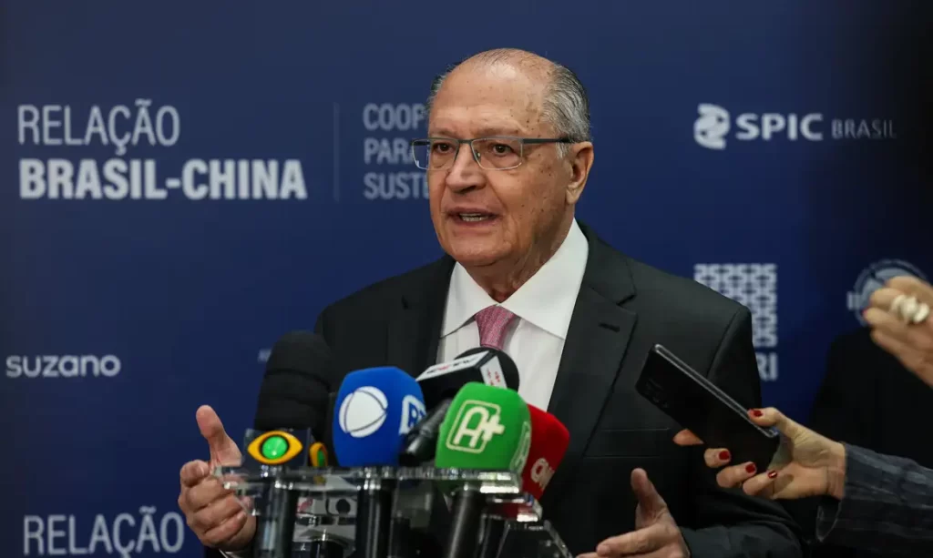 Imagem Ilustrando a Notícia: Alckmin destaca harmonia na relação entre poderes