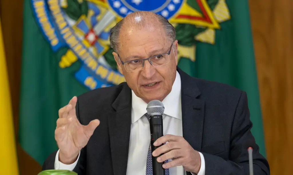 Imagem Ilustrando a Notícia: Geraldo Alckmin é diagnosticado com covid-19