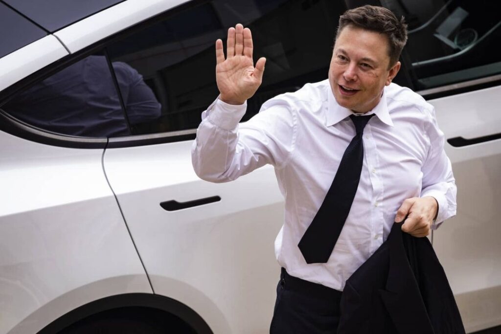 Imagem Ilustrando a Notícia: Após Musk atacar Moraes, lideranças pedem regulação das plataformas