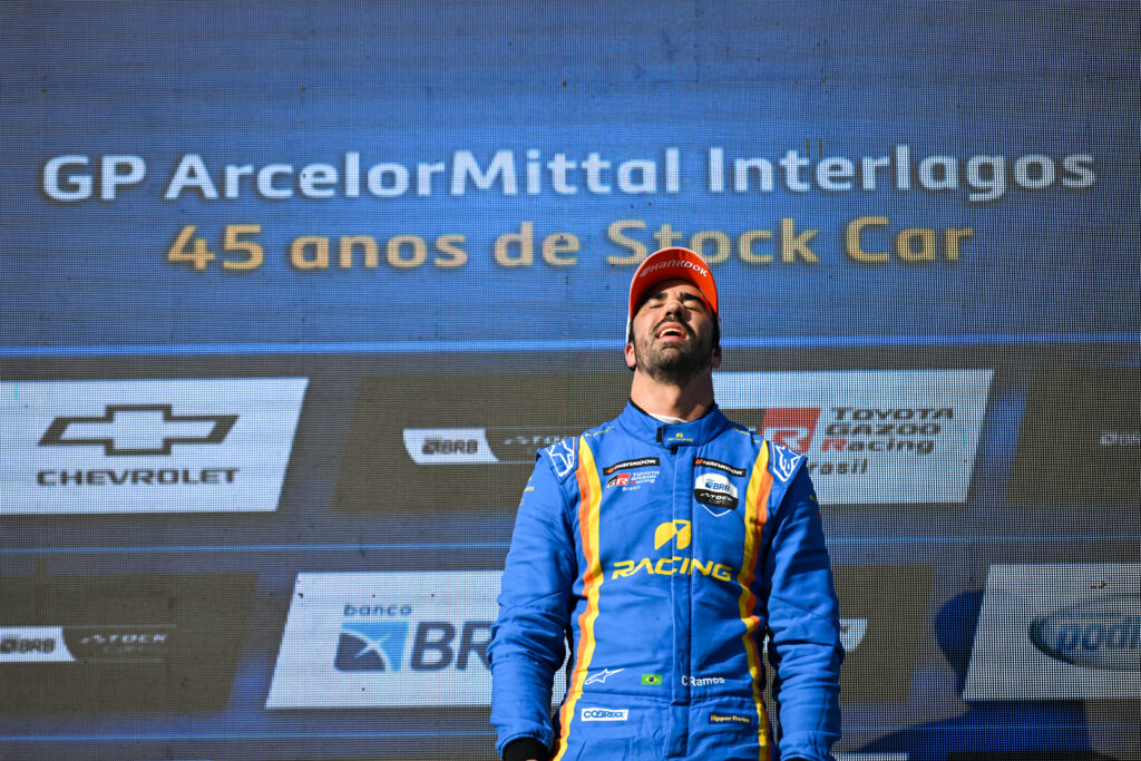 Imagem Ilustrando a Notícia: Cesar Ramos vence corrida Sprint em Interlagos