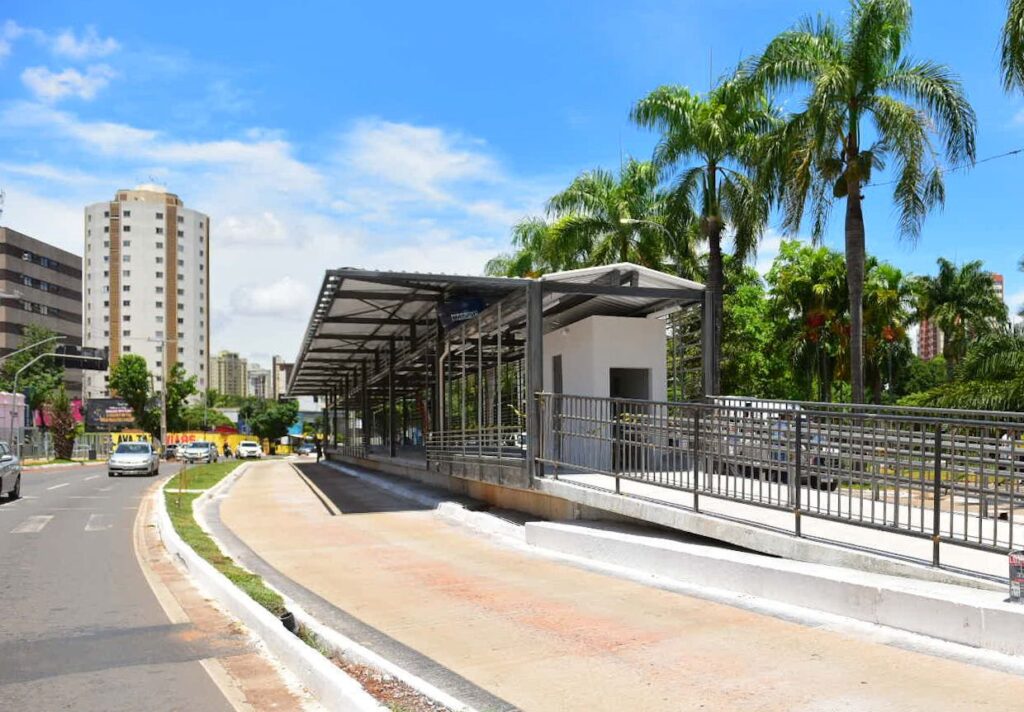 Imagem Ilustrando a Notícia: Com obras destravadas, Prefeitura de Goiânia quer entregar BRT nos próximos meses