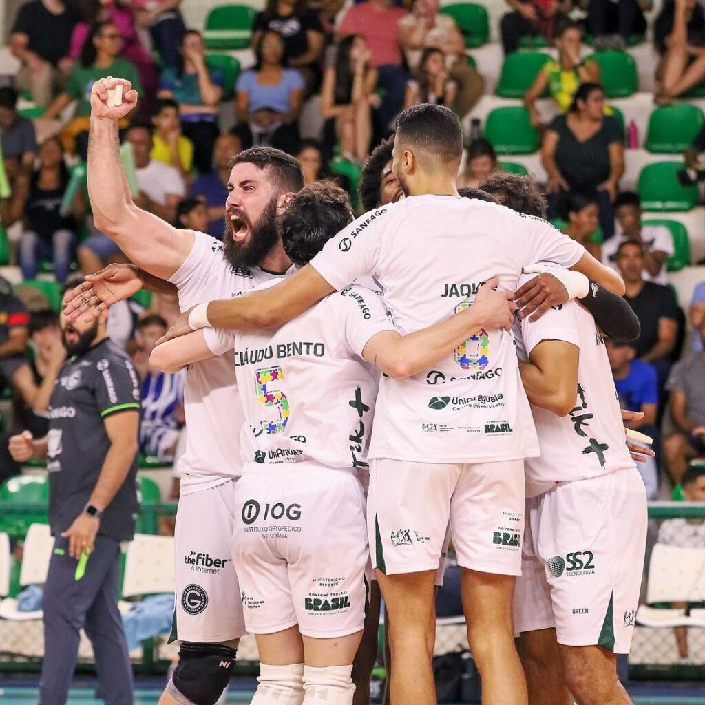 Imagem Ilustrando a Notícia: Goiás Vôlei vence Neurologia Ativa em clássico goiano e é o campeão da Superliga B