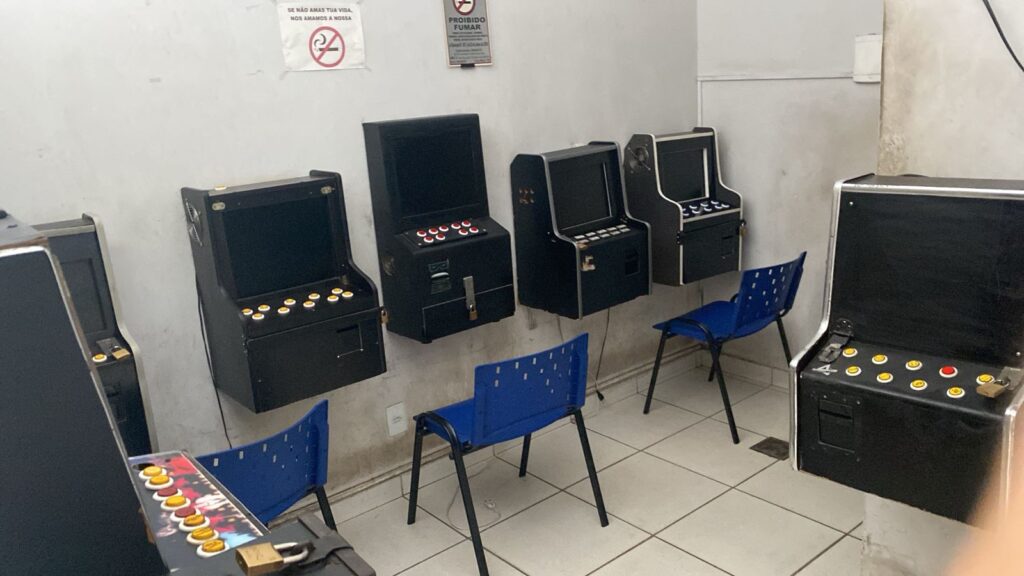 Imagem Ilustrando a Notícia: Polícia desarticula esquema de exploração de jogos de azar em Goiânia