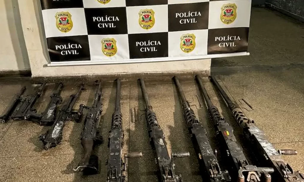 Imagem Ilustrando a Notícia: Suspeitos de negociar armas de arsenal do Exército são presos em SP
