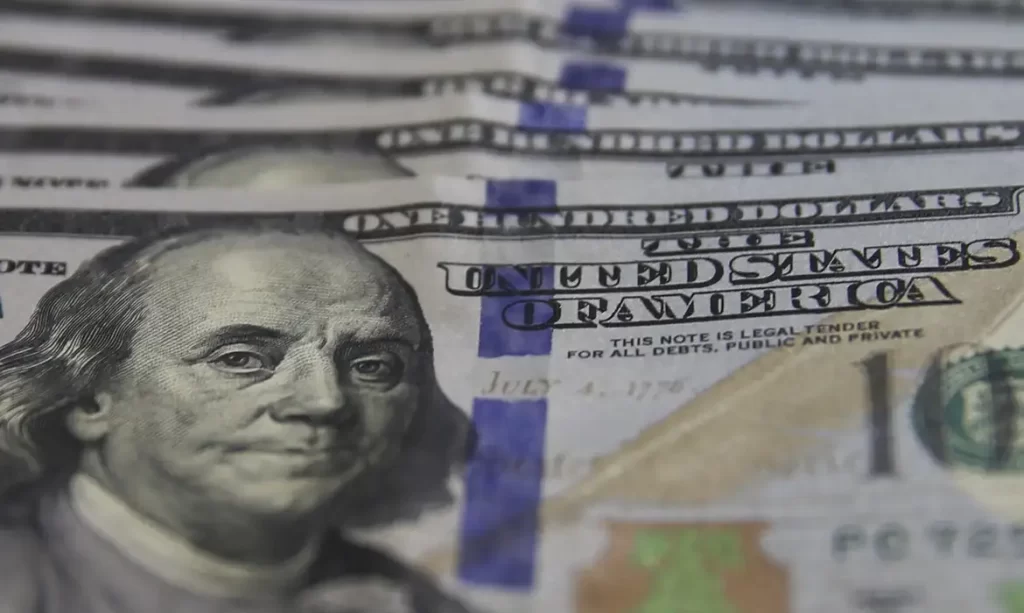 Imagem Ilustrando a Notícia: Dólar sobe para R$ 5,06 após dados de empregos no Estados Unidos