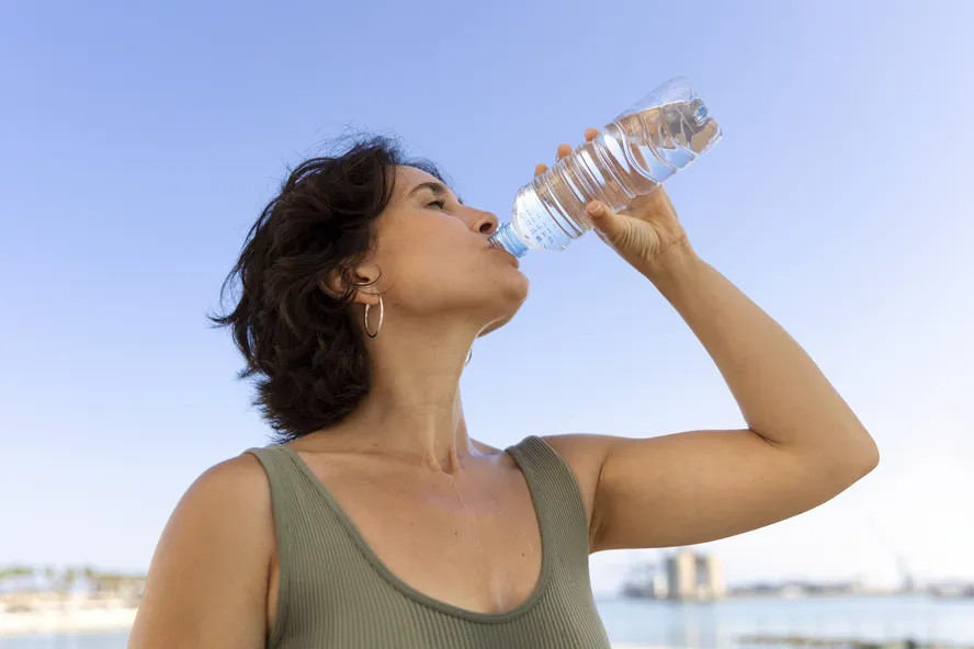 Imagem Ilustrando a Notícia: Descubra que acontece com o seu corpo quando você fica sem beber água