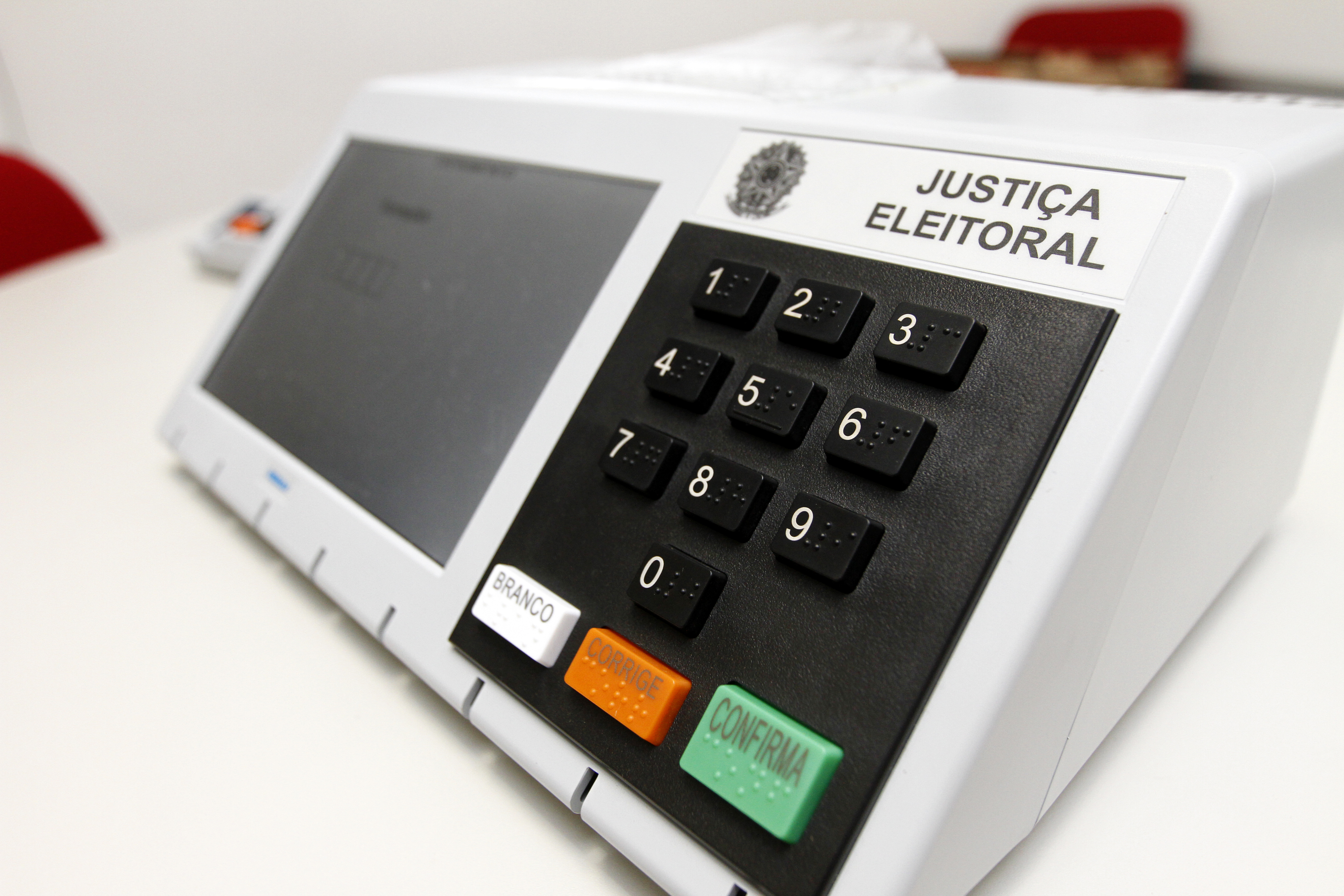 Imagem Ilustrando a Notícia: Justiça suspende divulgação de pesquisa eleitoral em Goianésia