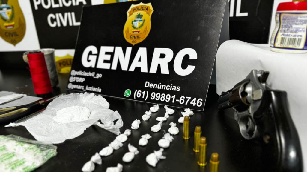 Imagem Ilustrando a Notícia: Pai e filho são presos em Novo Gama suspeitos de comandar esquema de tráfico de drogas com o apoio de um adolescente 