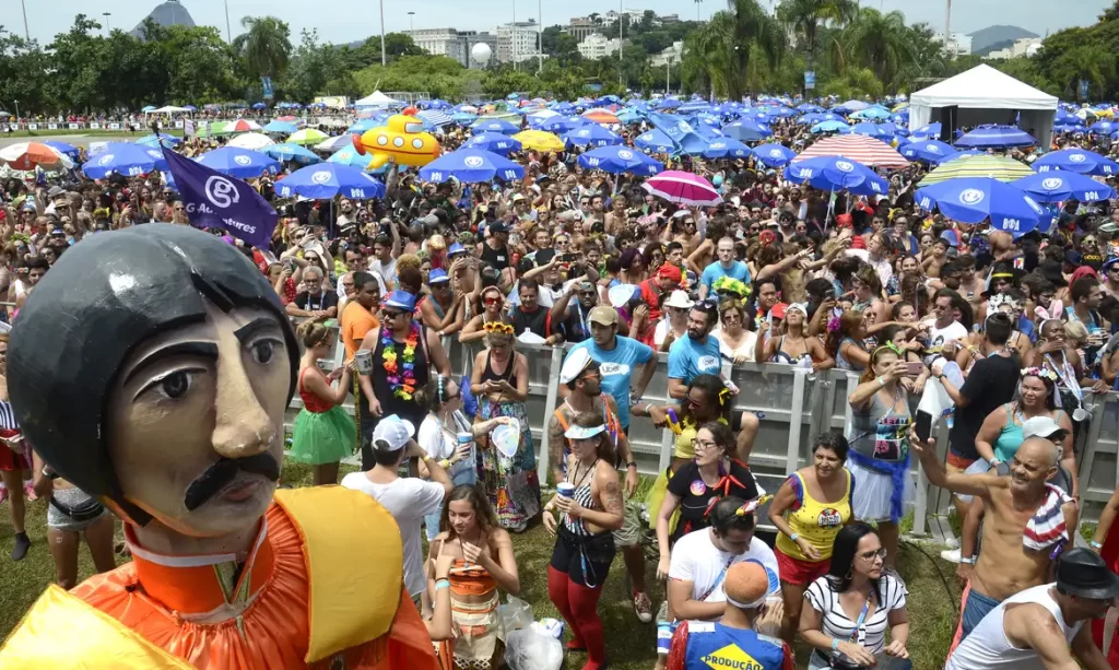 Imagem Ilustrando a Notícia: Sancionada lei que torna patrimônio cultural os blocos de carnaval
