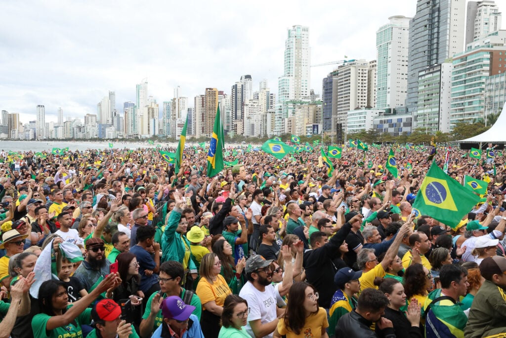 Imagem Ilustrando a Notícia: Sem Lula e Bolsonaro, veja quem vai à Marcha para Jesus
