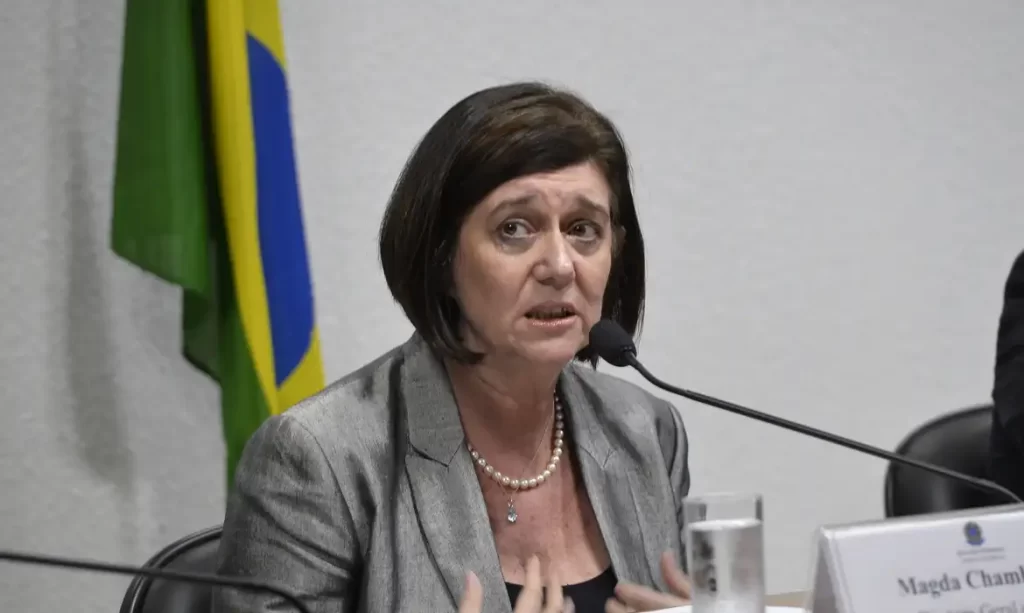 Imagem Ilustrando a Notícia: Magda Chambriard toma posse como presidente da Petrobras