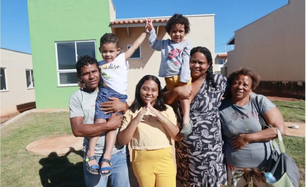 Imagem Ilustrando a Notícia: Governo deve sortear 283 casas a custo zero em sete municípios