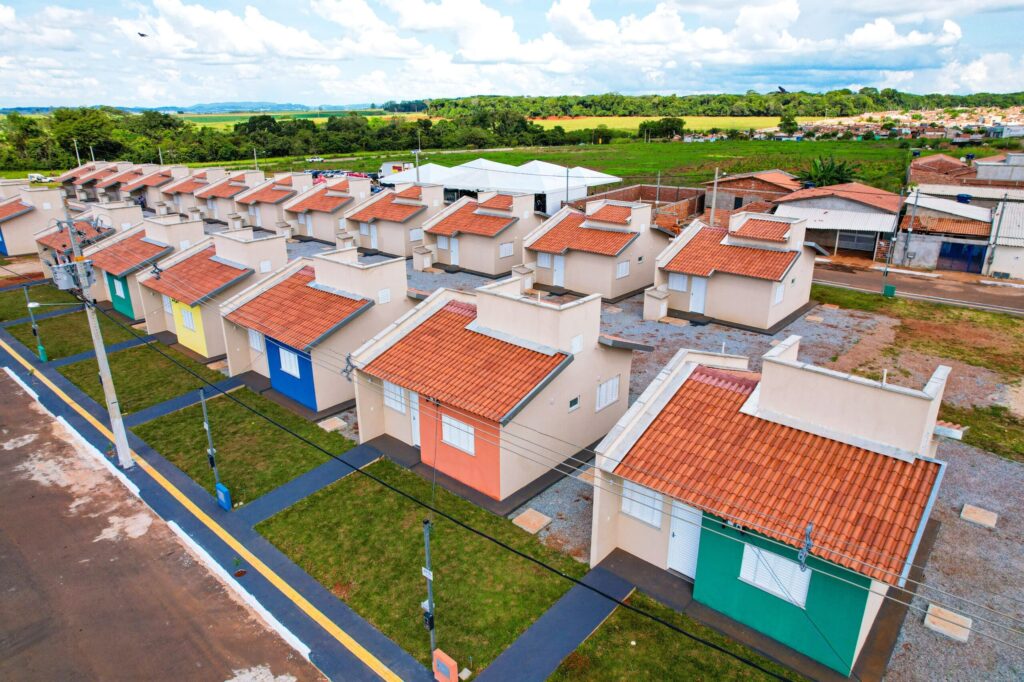 Imagem Ilustrando a Notícia: Governo de Goiás sorteia 129 casas a custo zero