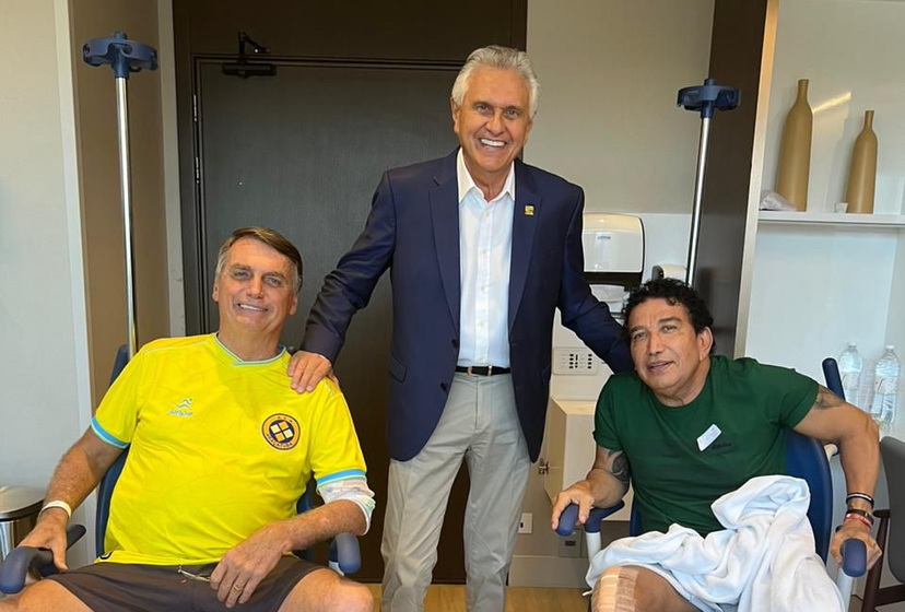 Imagem Ilustrando a Notícia: Governador Ronaldo Caiado visita Bolsonaro no hospital em São Paulo