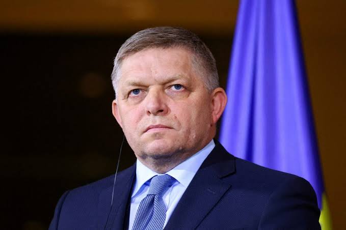 Imagem Ilustrando a Notícia: Primeiro-ministro da Eslováquia recebe alta após tentativa de assassinato