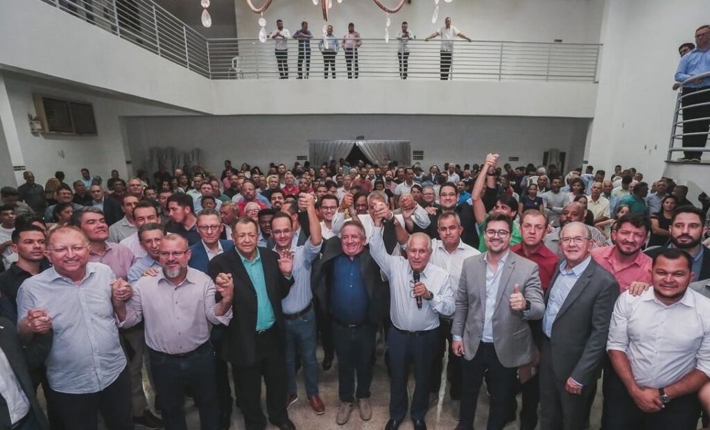 Imagem Ilustrando a Notícia: Bispo Oídes e lideranças evangélicas anunciam apoio a reeleição do prefeito Vilmar