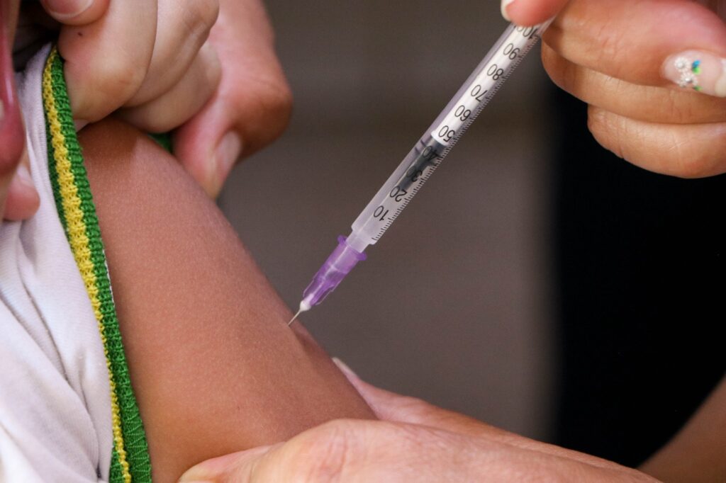 Imagem Ilustrando a Notícia: Vacinação contra a gripe é liberada para toda a população de Senador Canedo
