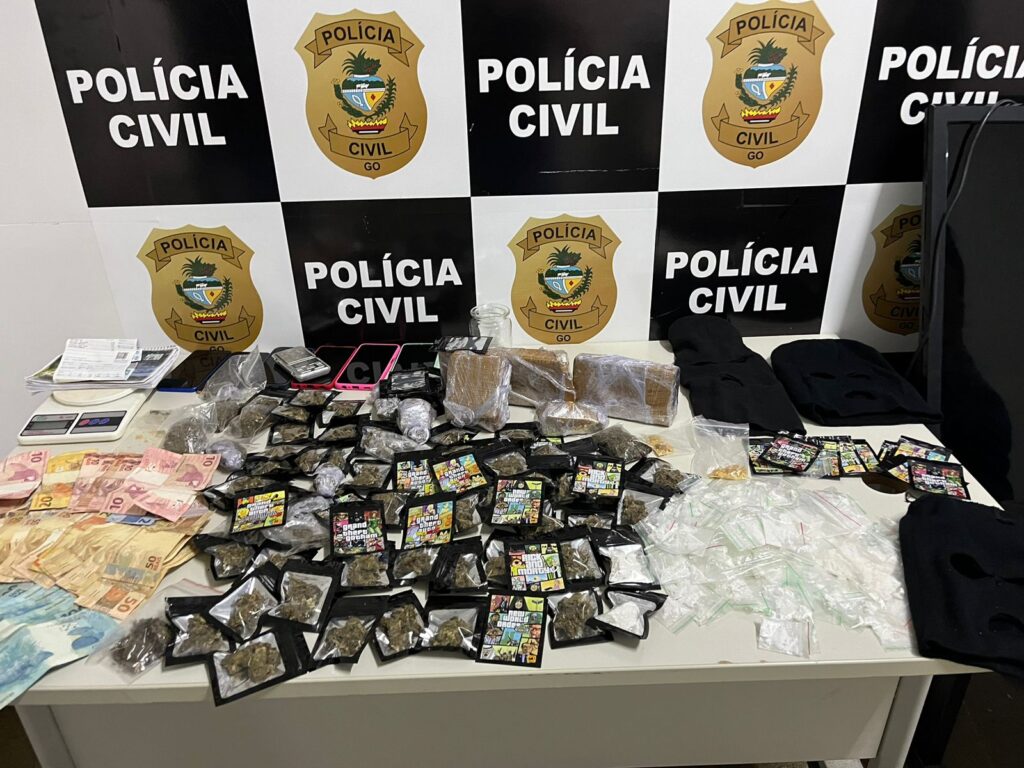 Imagem Ilustrando a Notícia: Polícia apreende drogas que iam ser vendidas na pecuária de Morrinhos