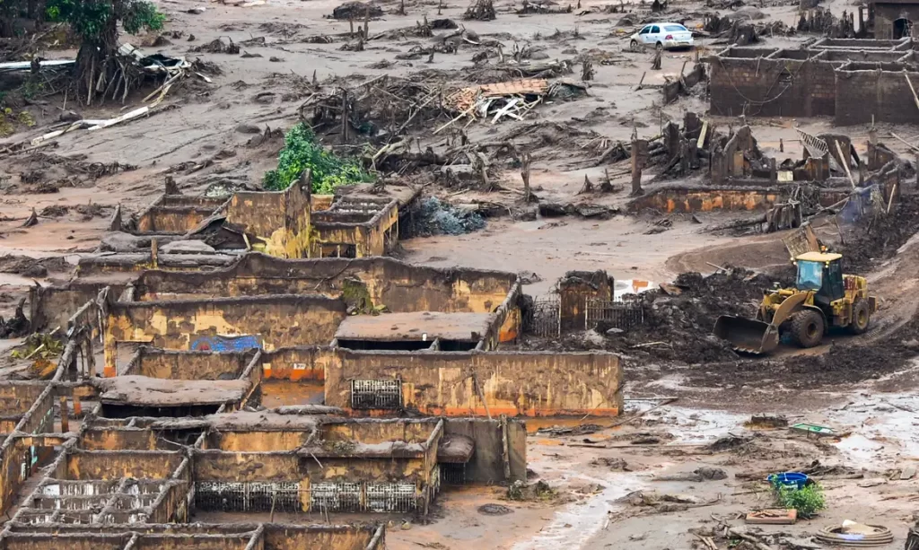 Imagem Ilustrando a Notícia: Caso Samarco: STJ anula regra de R$ 2,3 mil para reparar corte de água
