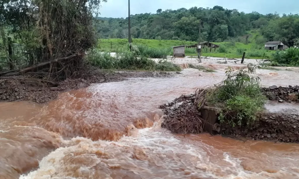 Imagem Ilustrando a Notícia: Chuvas no RS afetam vida de quilombolas e pequenos agricultores