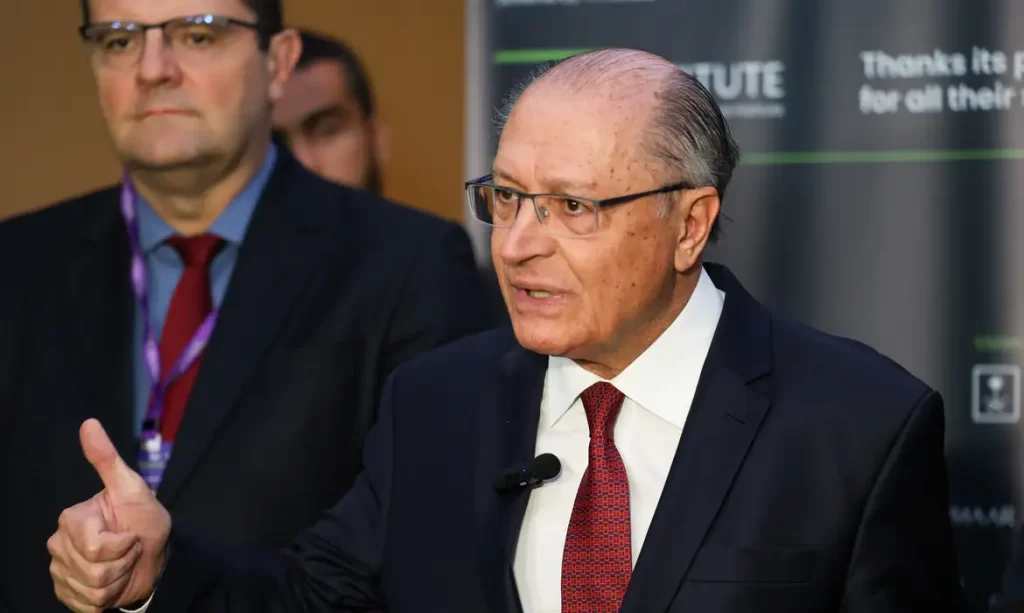 Imagem Ilustrando a Notícia: Alckmin diz que Brasil tem absoluta responsabilidade fiscal