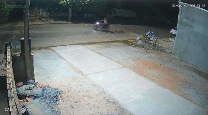 Imagem Ilustrando a Notícia: Mulher é morta e tem corpo arrastado por moto em MT