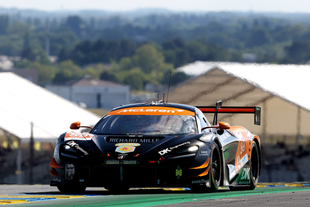 Imagem Ilustrando a Notícia: McLaren retorna às 24 Horas de Le Mans após 26 anos